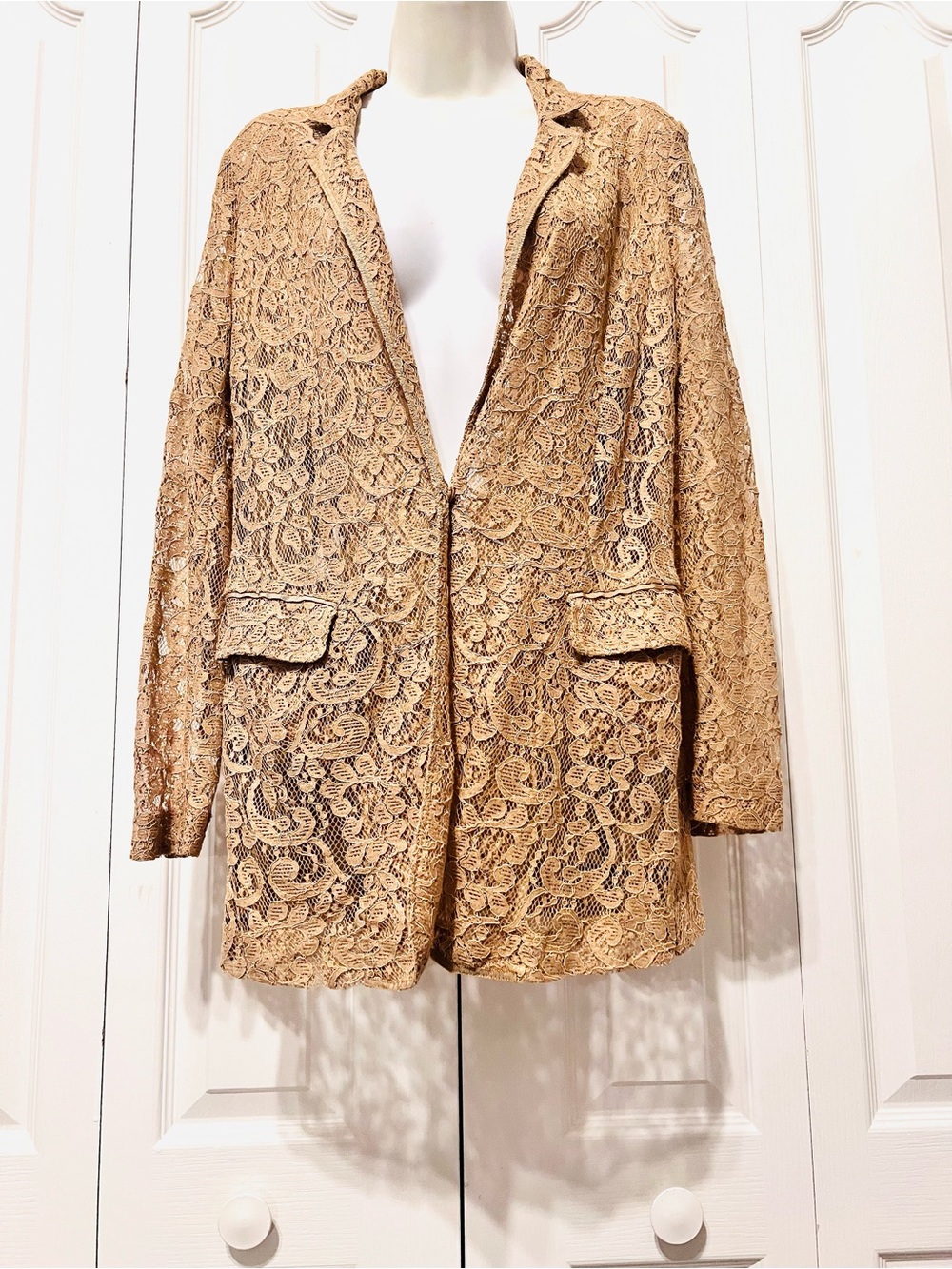 Chico's Tan Lace Women's Blazer/Jacket Size 0 (small)-One Snap-Stretch-Classy